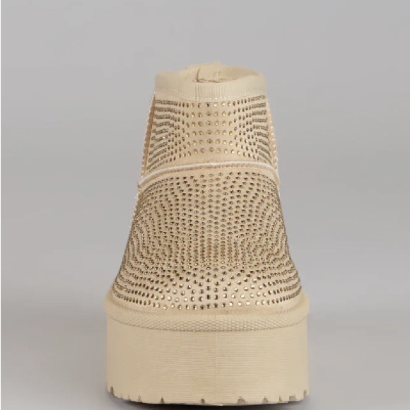 Snow Glow Platform Rhinestone Booties 8 NIB - Picture 3 of 4